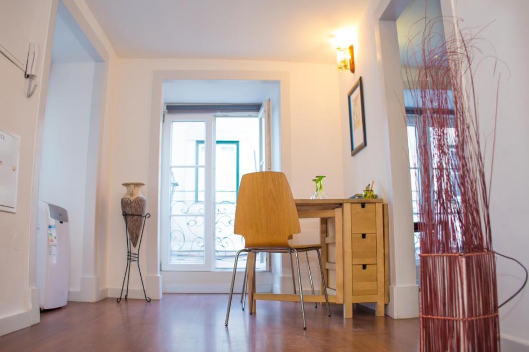 Bica Sequeiro 1 Bed Lägenhet Lisboa Exteriör bild